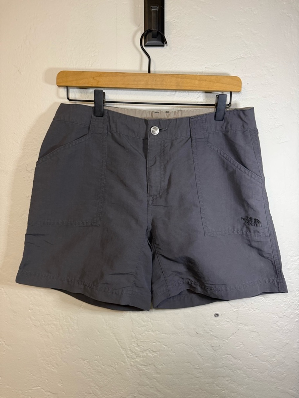 The North Face Women's Gray Outdoor Hiking Shorts size 8